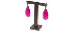 PENDIENTES CALCEDONIA FUCSIA